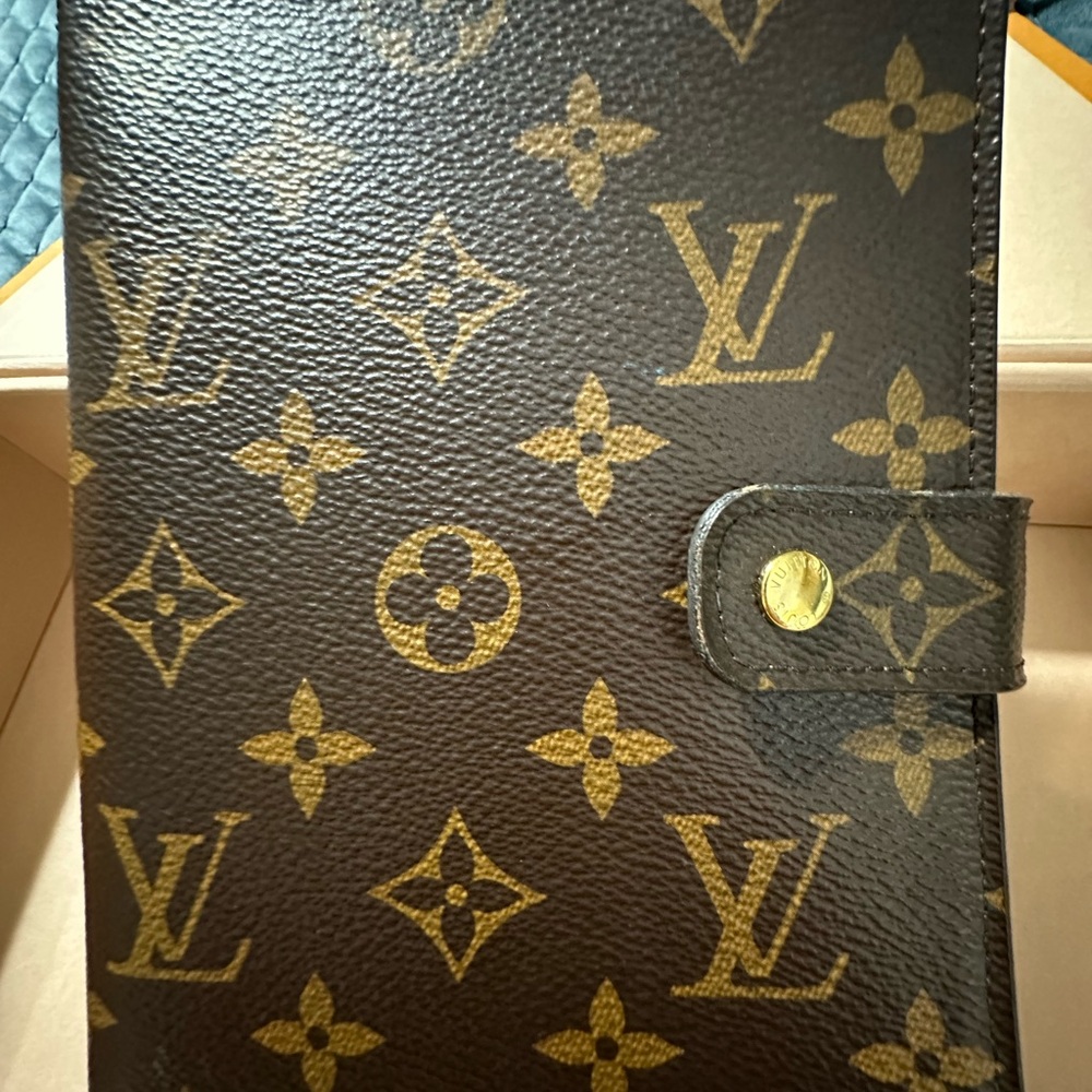 Louis Vuitton Agenda MM